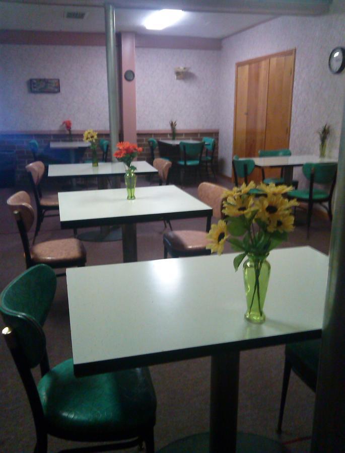 Lancaster Motor Inn Extérieur photo
