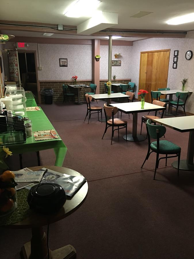 Lancaster Motor Inn Extérieur photo
