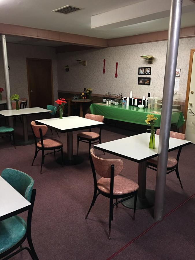 Lancaster Motor Inn Extérieur photo