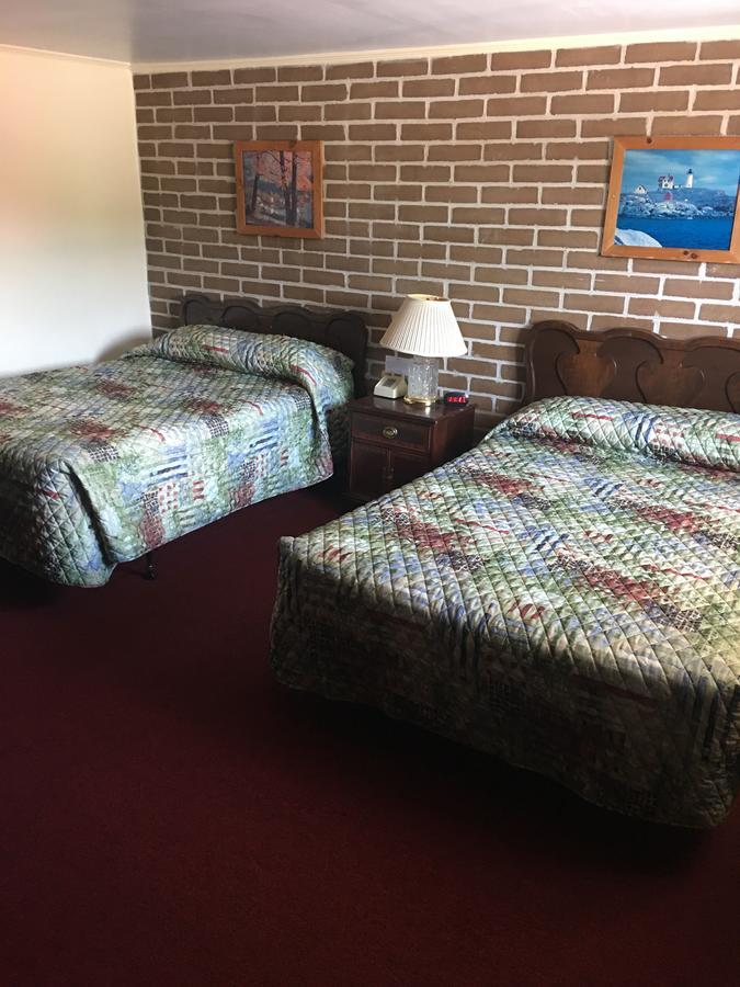 Lancaster Motor Inn Extérieur photo