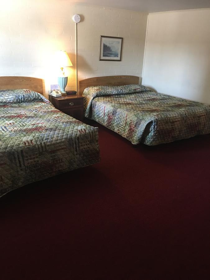 Lancaster Motor Inn Extérieur photo