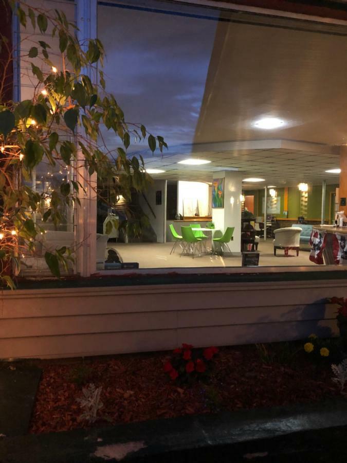 Lancaster Motor Inn Extérieur photo