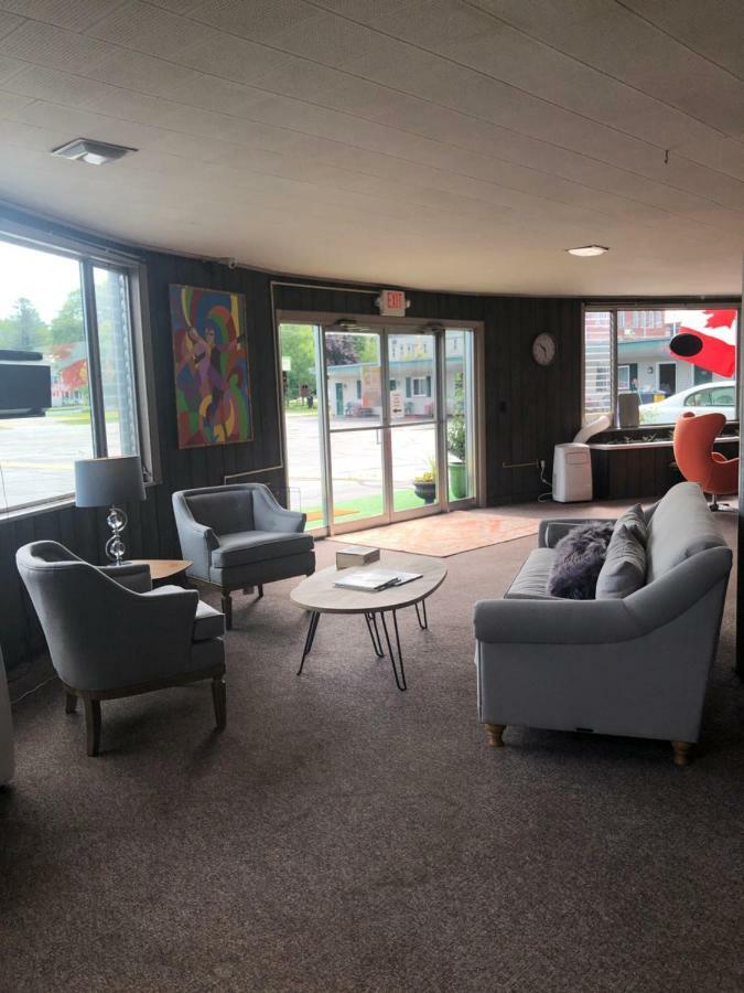 Lancaster Motor Inn Extérieur photo